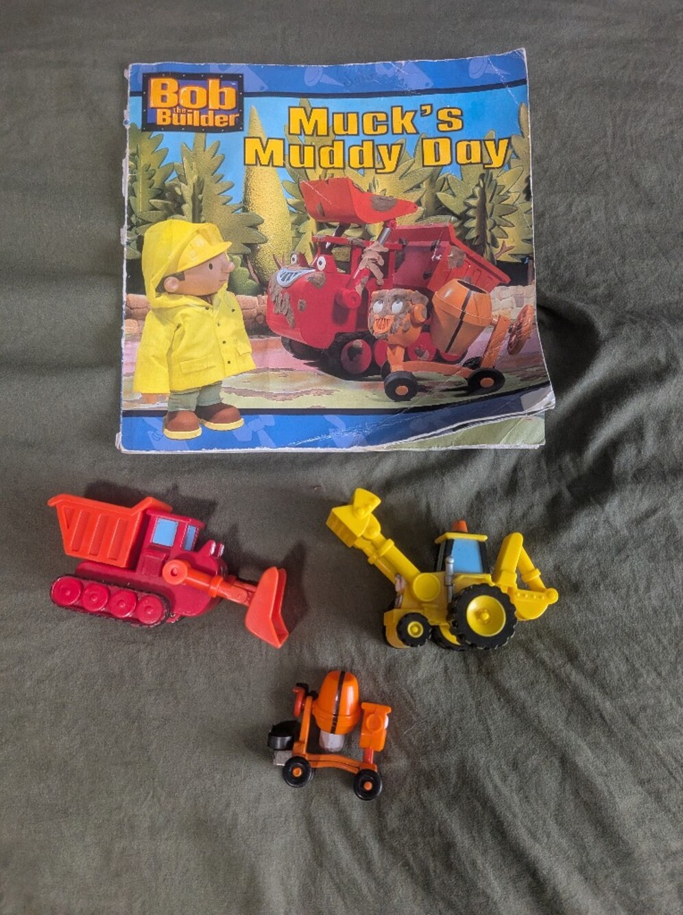 Bob the Builder Scoop, Muck, & Dizzy With Bob Book Bundle - Vintage Nostalgia